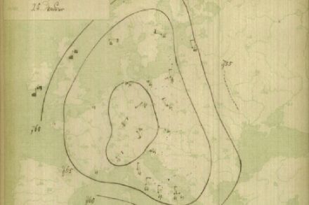 Old, hand-drawn map showing fronts.