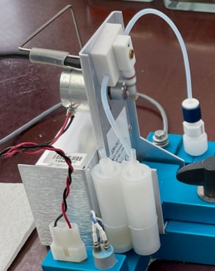 Illustration showing an ECC (Electrochemical Concentration Cell) ozone sonde produced by the company EN-SCI.